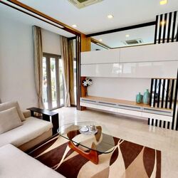 Meyer Road (D15), Terrace #604908831